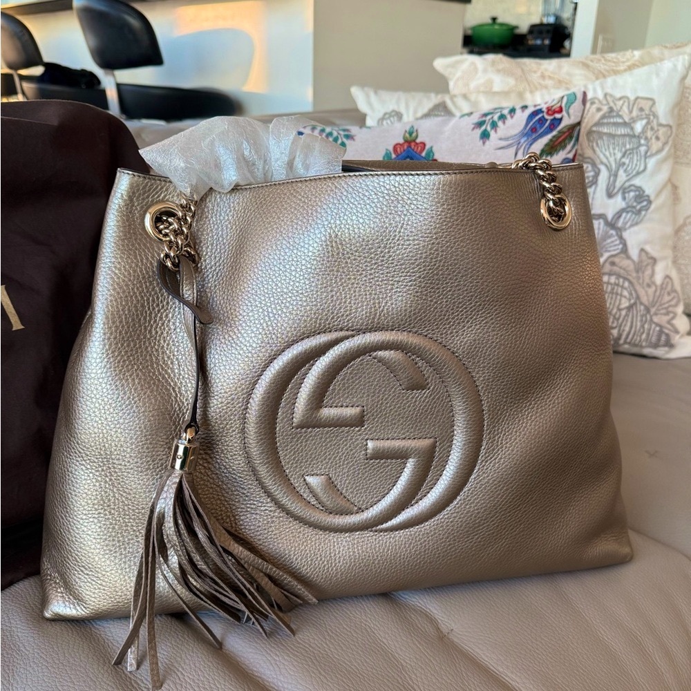 ⚡️Authentic Gucci•Metallic Soho Large bag🧜🏼‍♀️
